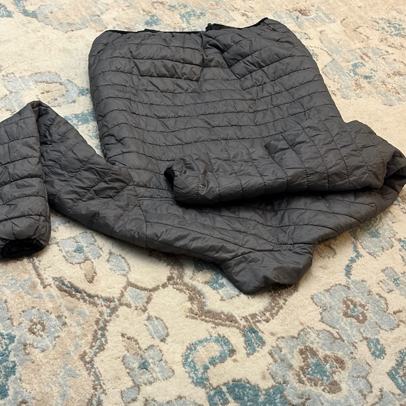 Volcom puffer jacket gray - Picture 6 of 10